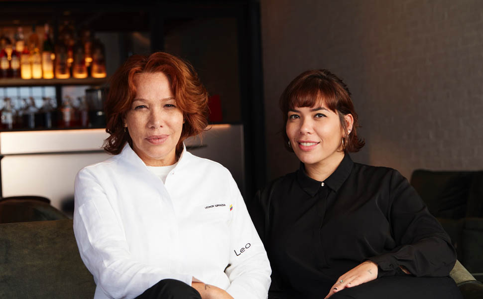 Leonor Espinosa y su hija Laura Hernández Espinosa